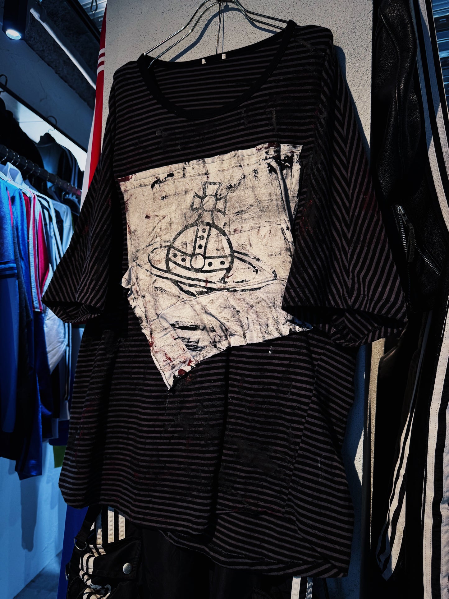 "vivid notes"The Anarchist's Layered Orbit T-shirt