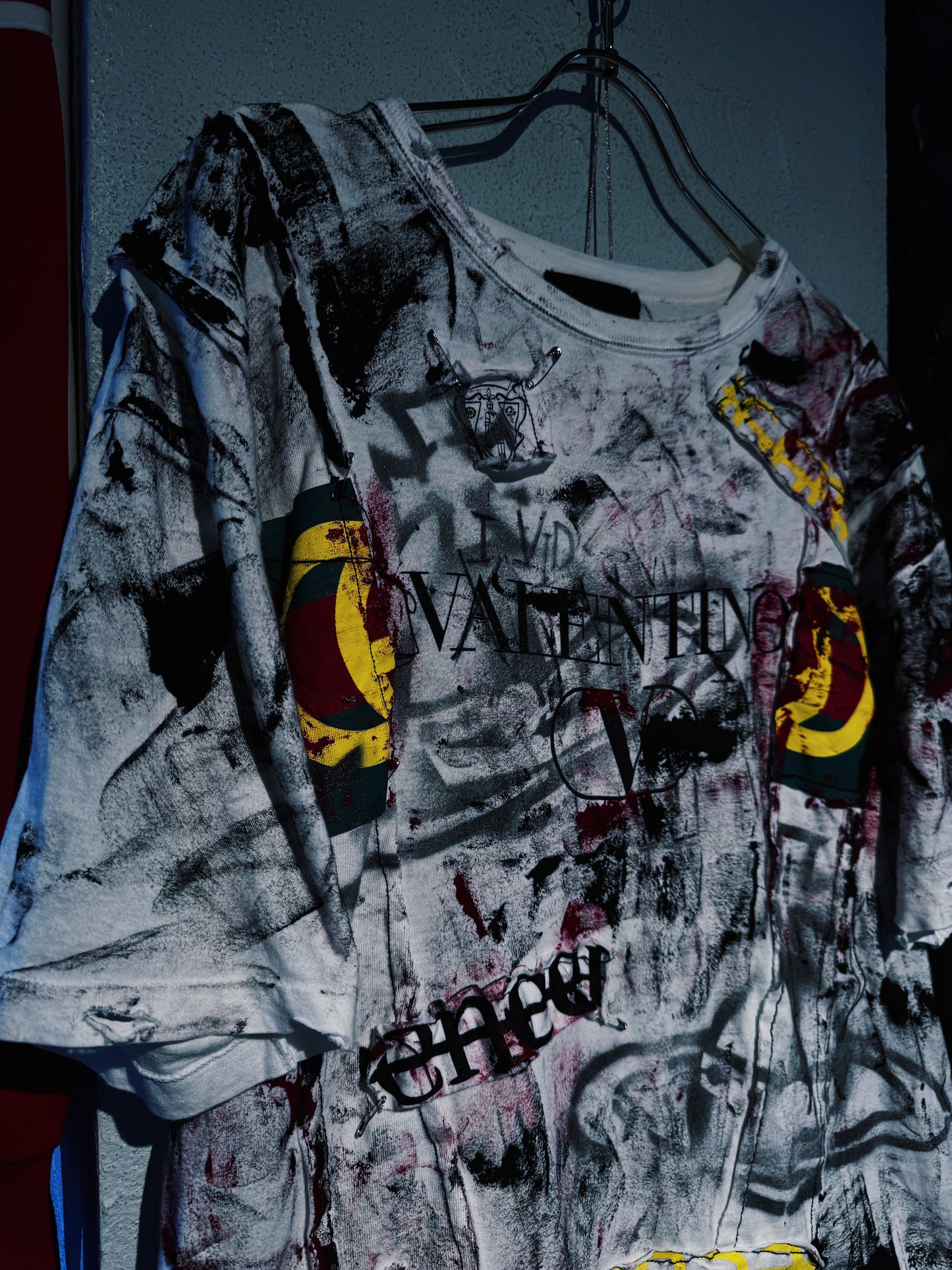 "vivid notes"chaos custom design Layered Orbit T-shirt