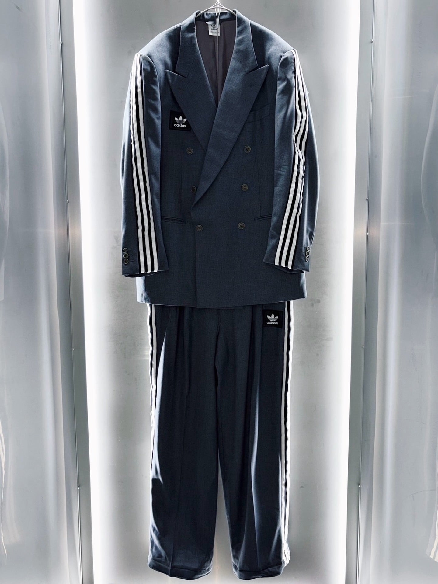 special "original re:meke" vintage
"adidas"× vintage double breast SETUP three strip edition