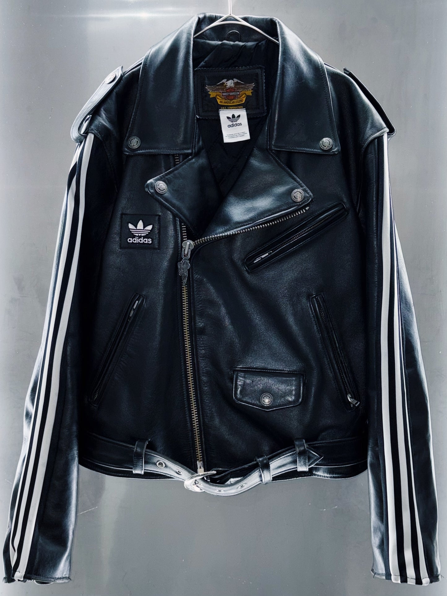 special "original re:meke" vintage
"adidas"× vintage double riders leather jacket three strip edition