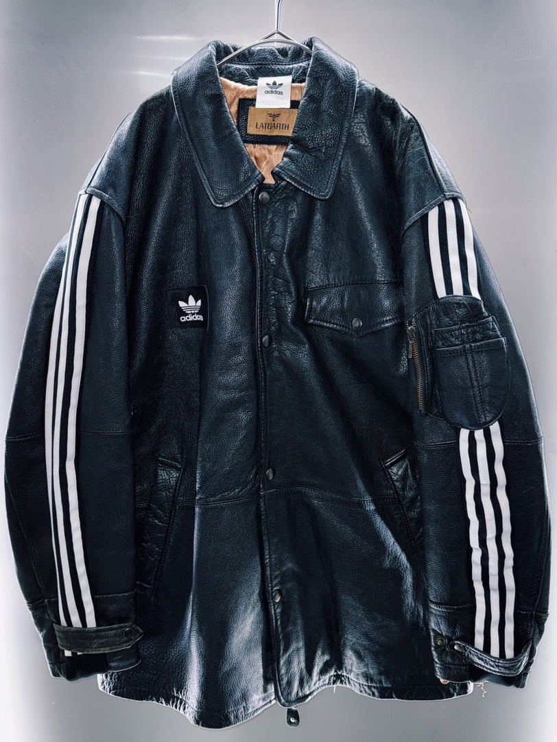 special "original re:meke" vintage
"adidas"x vintage leather jacket three strip edition
