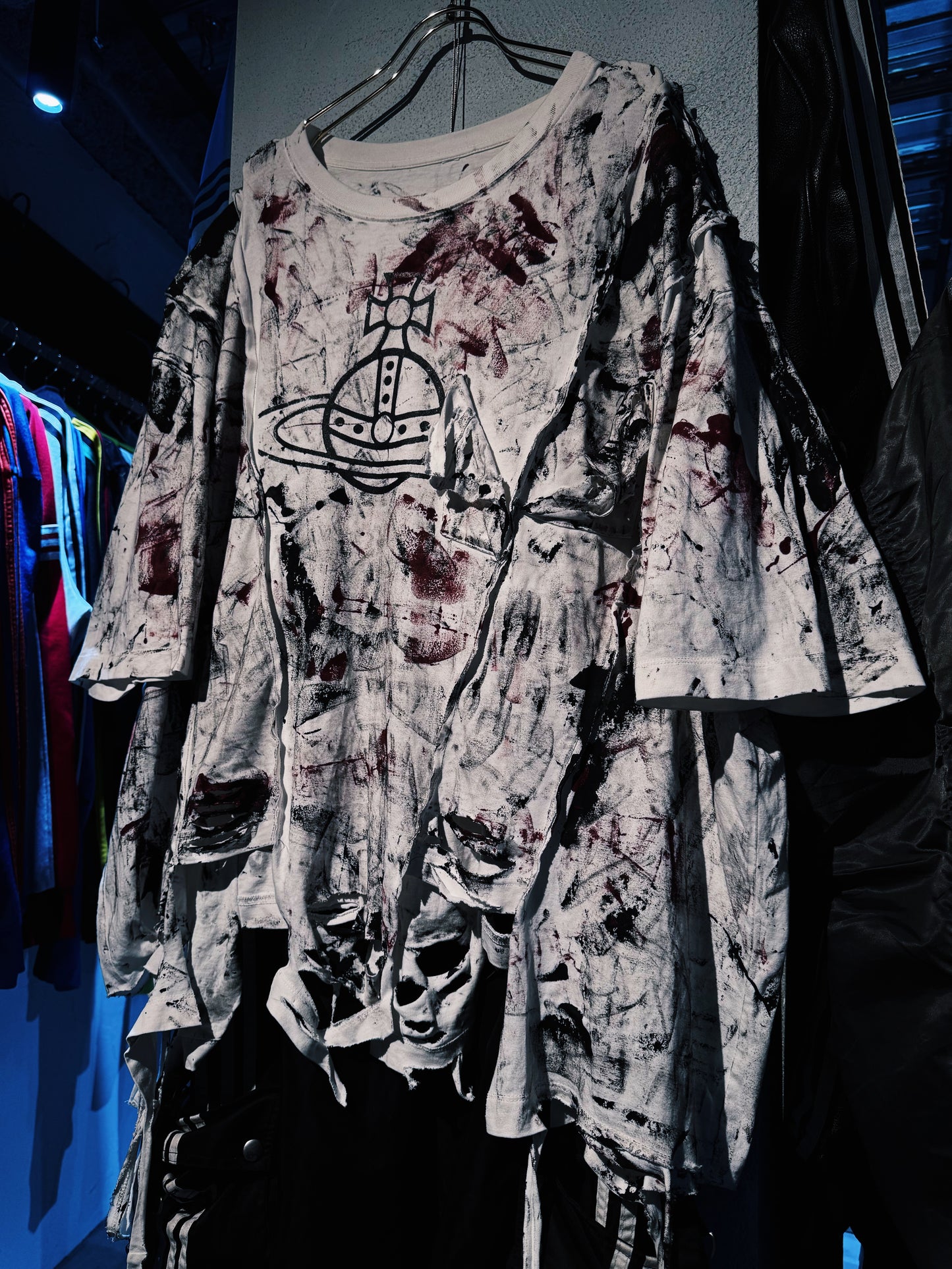 "vivid notes"The Anarchist's Layered Orbit T-shirt