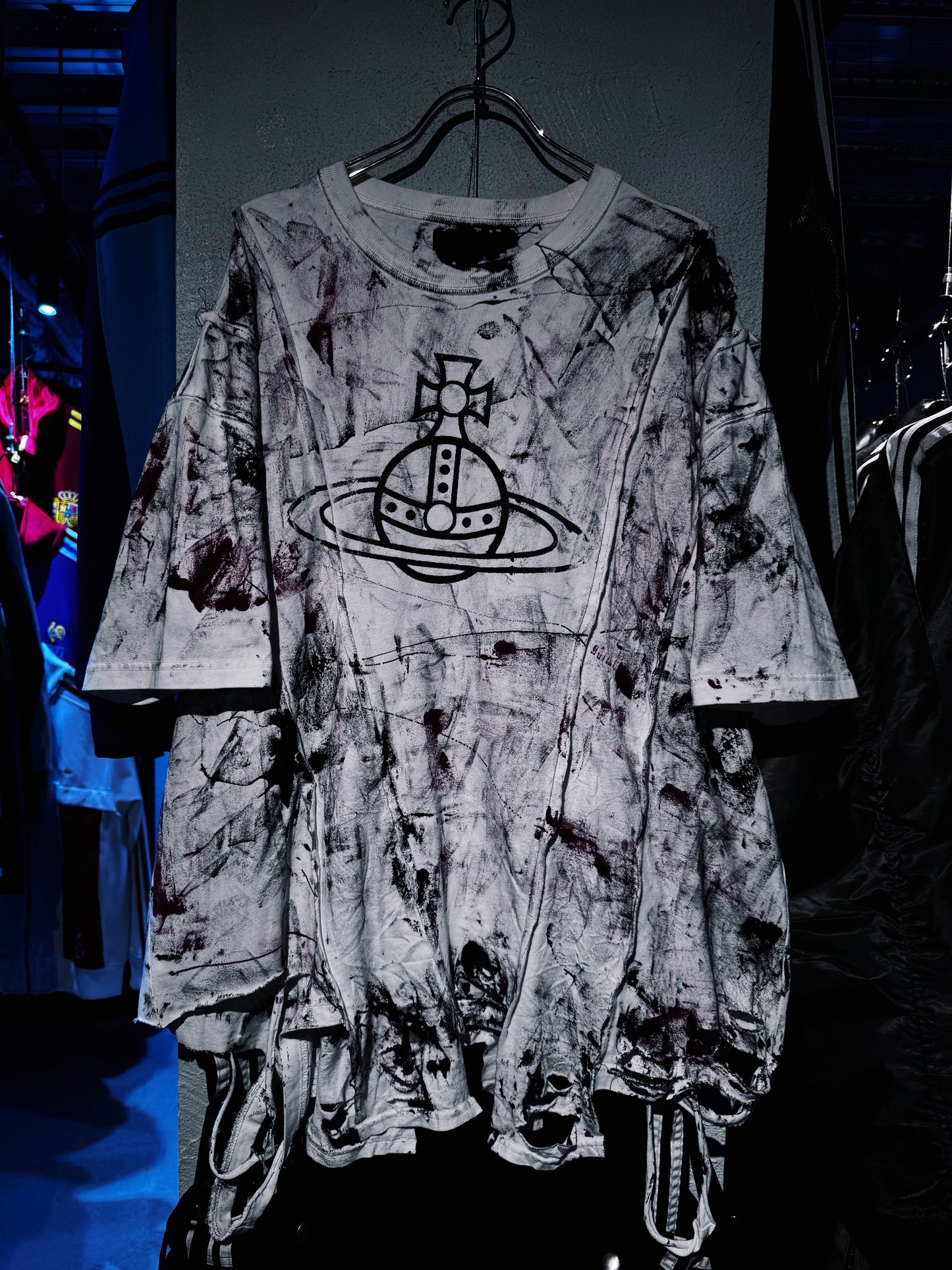 "vivid notes"The Anarchist's Layered Orbit T-shirt