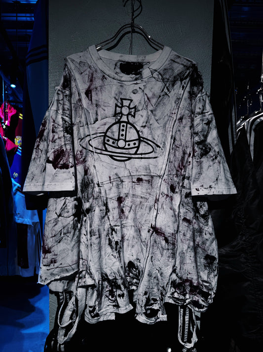 "vivid notes"The Anarchist's Layered Orbit T-shirt