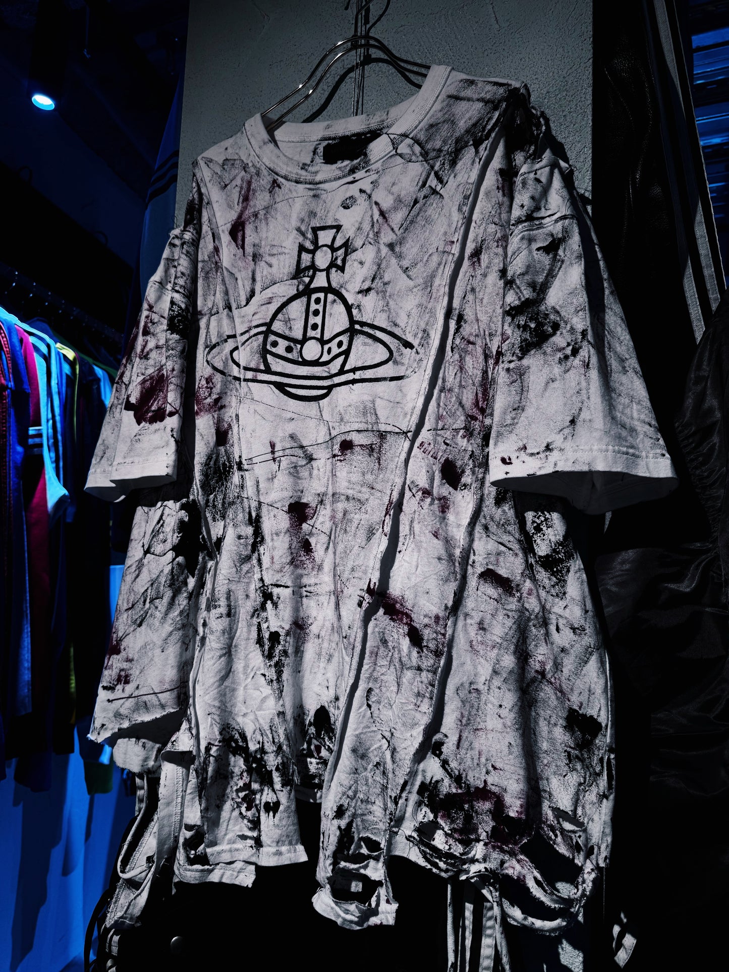 "vivid notes"The Anarchist's Layered Orbit T-shirt
