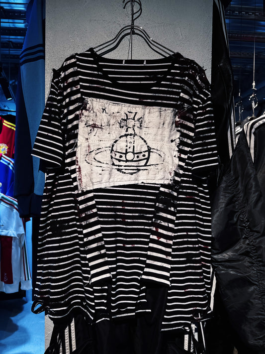 "vivid notes"The Anarchist's Layered Orbit T-shirt